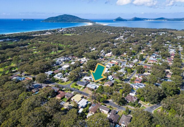 43 Albatross Avenue, Hawks Nest, NSW 2324