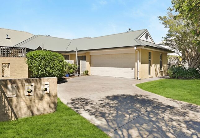 2/52 Budgeree Street, Tea Gardens, NSW 2324